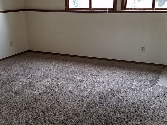 2nd image of 1418 Emery Ct APT 4