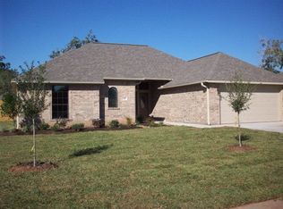 109 Mallard Dr, Clute, TX 77531