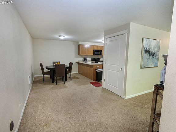 3rd image of 510 SE 157th Ave Unit 39