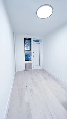 Rented by Brighton Management | media 9