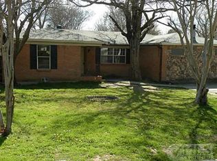 1009 Black St, Hurst, TX 76053