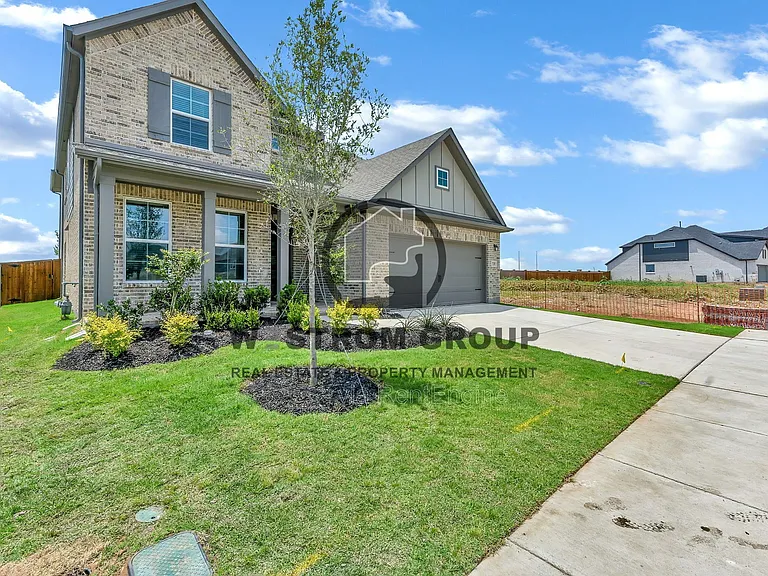 17229 Oxborough Dr — Photo 4