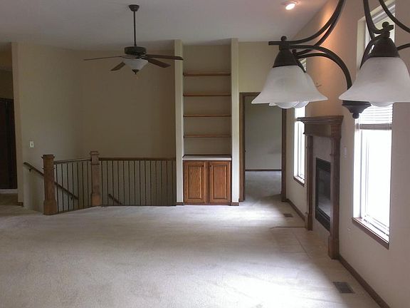5th image of 2031 Foxtail Ct