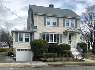 4 Smith Ave, Reading, MA 01867