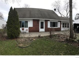 60 Schutt Ct, Grand Island, NY 14072