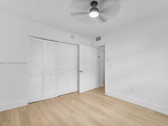 4th image of 13880 NE 20th Pl APT 2