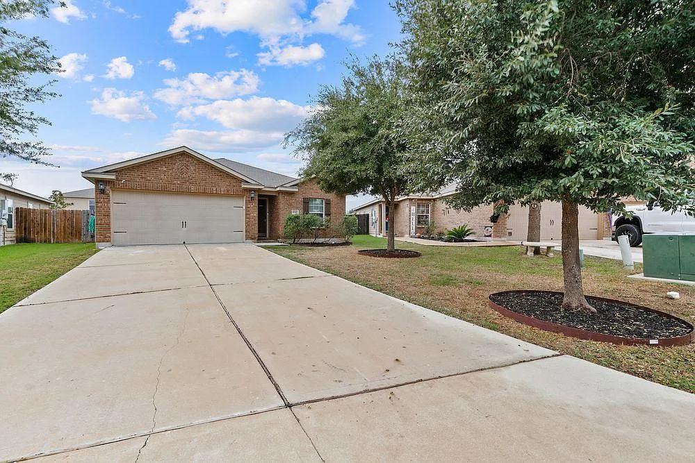 6643 Luckey Tree, San Antonio TX 78252 — Photo 1