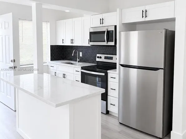 3340 SW 24th Ter #3340, Miami, FL 33145