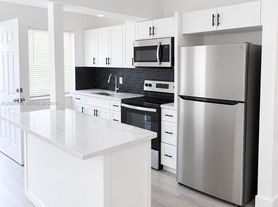 3340 SW 24th Ter, Miami, FL