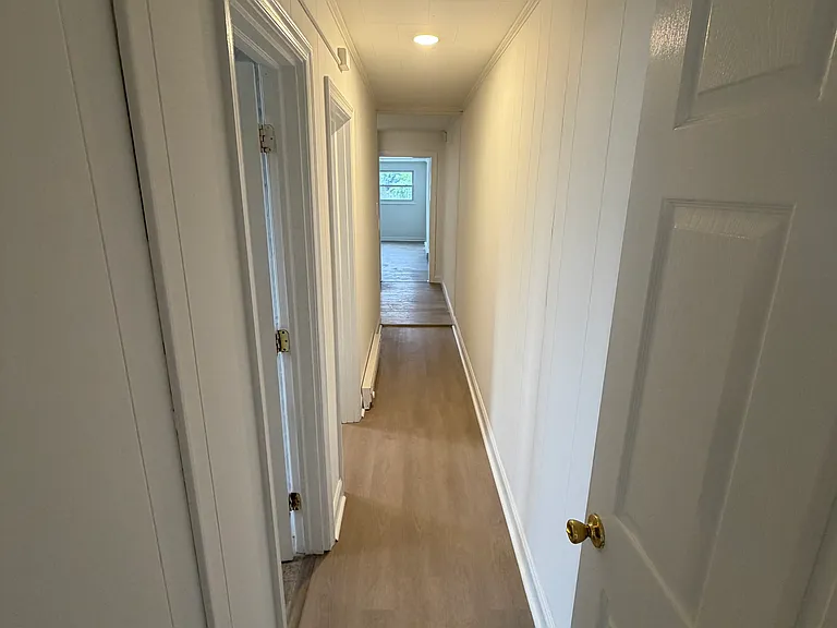 549 E Vine St #6 — Photo 4