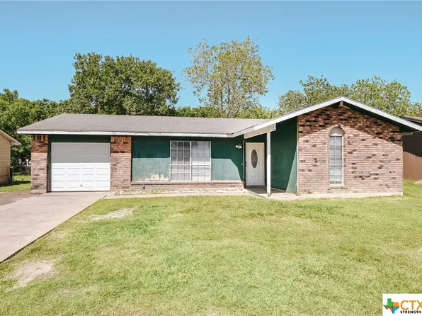 3102 Swan Dr, Victoria, TX 77901