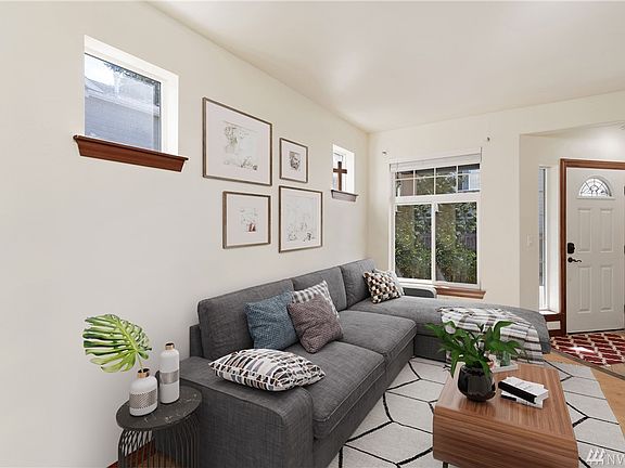 3rd image of 15517 86th Ave E