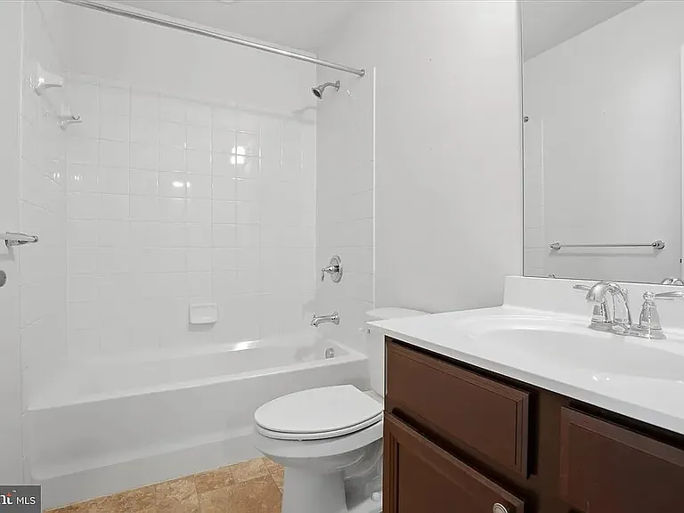 111 Sandpiper Ct — Photo 17