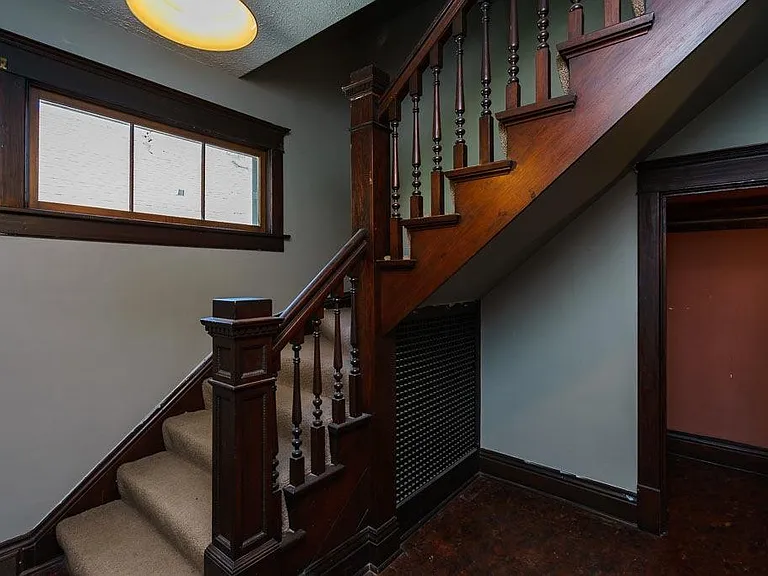 3302 Vinton St — Photo 17