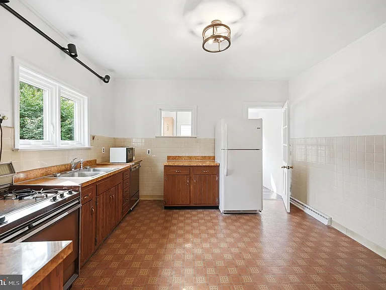 3 Willow St — Photo 7