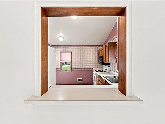 5th image of 514 Rochelle Ct
