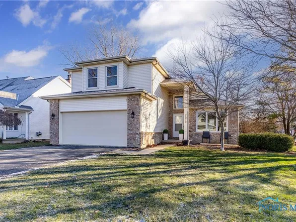 7372 Twin Lakes Rd, Perrysburg, OH 43551