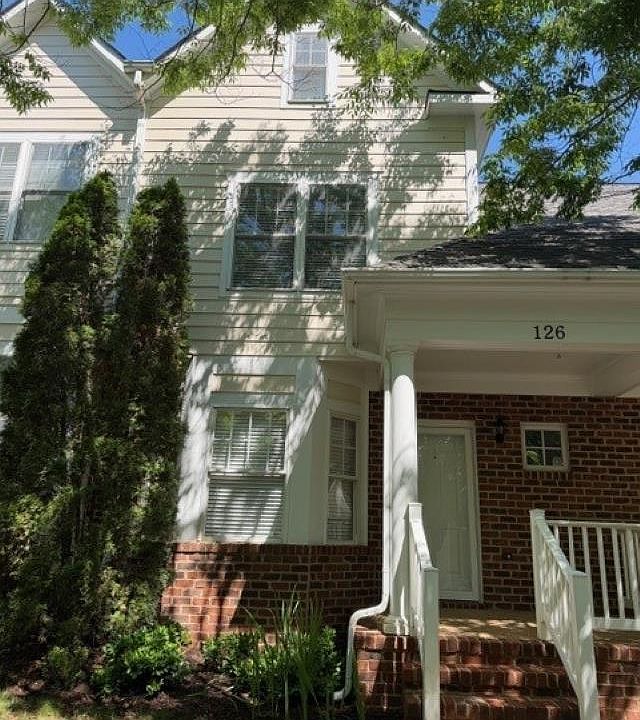 1st image of 126 Old Fifth Cir