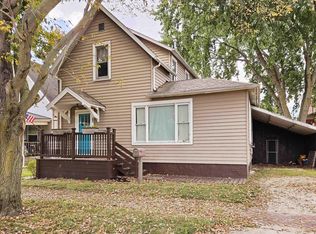 58 N 3rd Ave, Canton, IL 61520