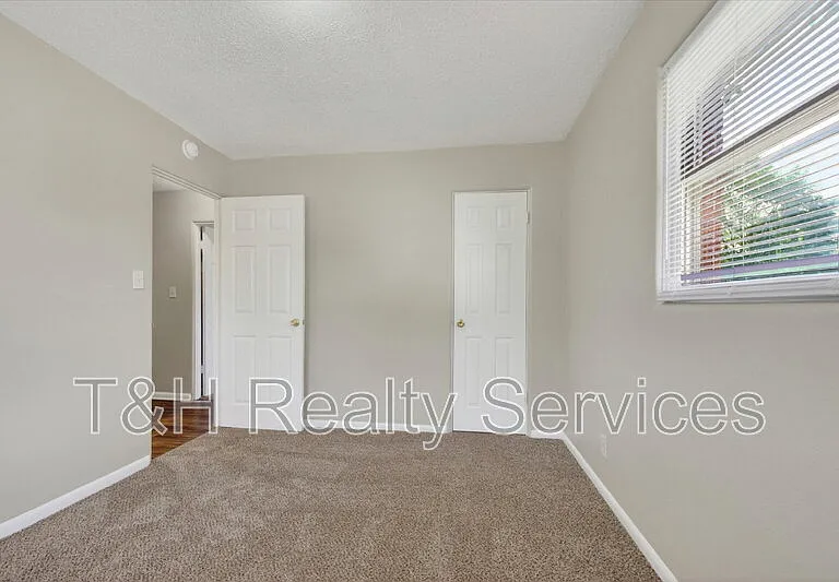 3836 Priscilla Ave — Photo 12