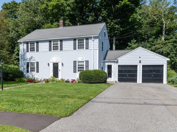 5 Grayson Ln, Newton, MA 02462