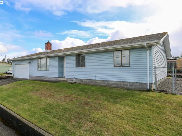 1810 Hayes, North Bend, OR 97459