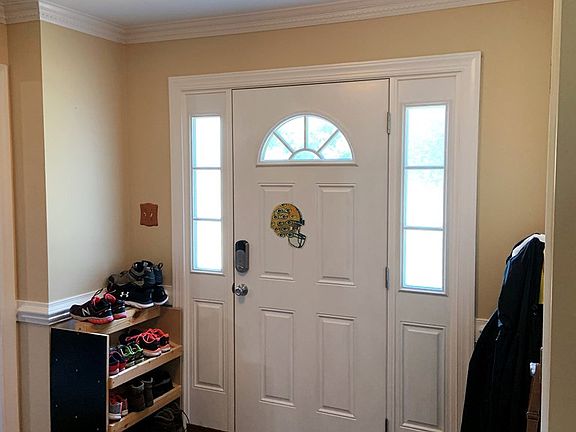 3rd image of 406 N Cottonwood Dr