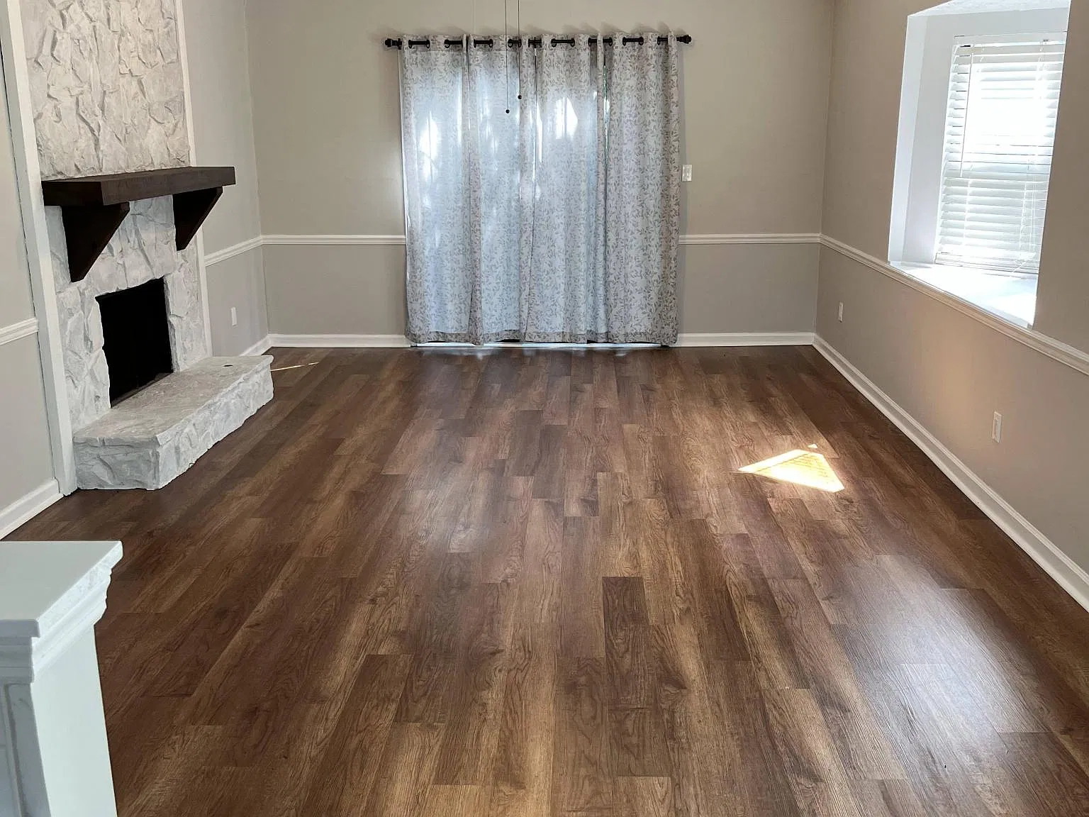 2 bed, 964 sqft, $1,500 — Photo 4