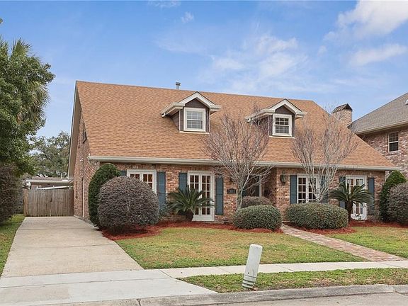 2nd image of 5627 Evelyn Ct