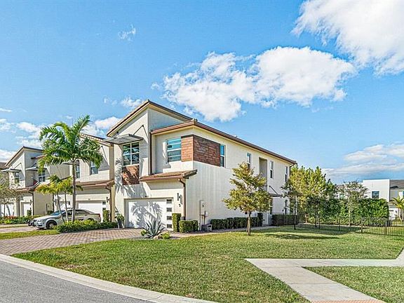 2nd image of 8947 Kingsmoor Way
