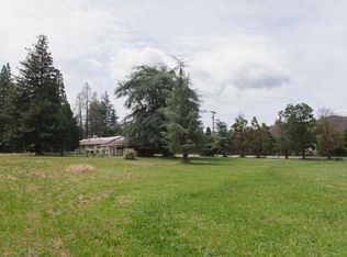 3664 Grant Rd, Central Pt, OR 97502