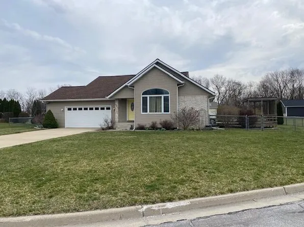 903 Bardeen Ct, Otsego, MI 49078