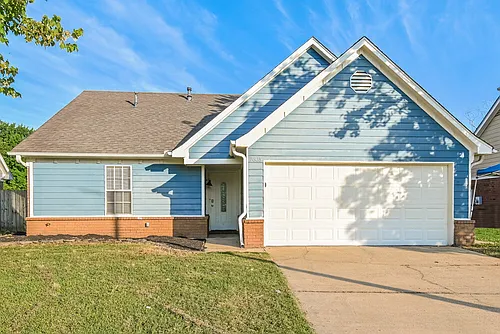 7605 Caitlynn Cir W Photo 1 7605 Caitlynn Cir W Photo 1