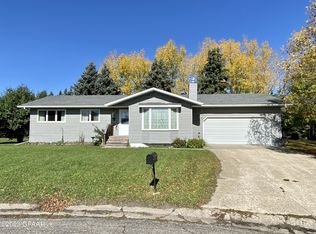 905 16th Ave, Langdon, ND 58249