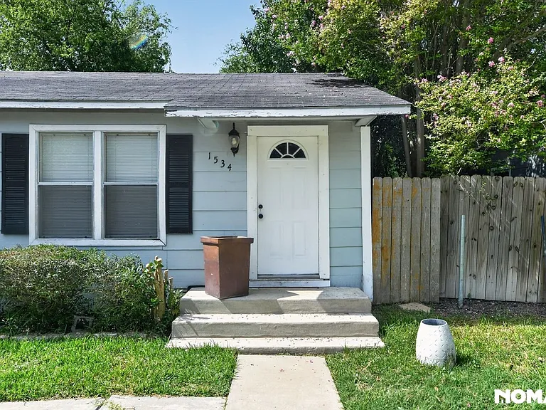 1534 Mardell St — Photo 36