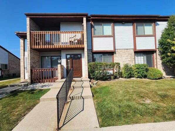 34892 Mercer Ln, Fraser, MI 48026