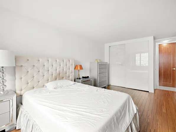 1 Irving Place image 11 of 18