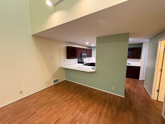 4th image of 1050 NE Butler Market Rd APT 2