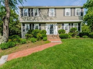 22 Partridge Dr, Hingham, MA 02043