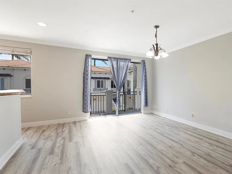 3028 Waterside Cir — Photo 13