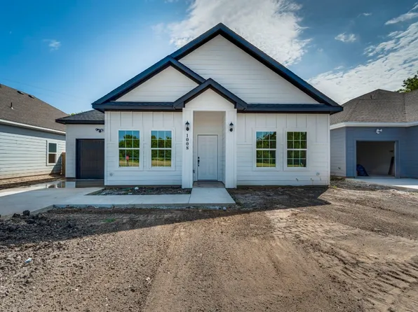 1008 Smith St, Ennis, TX 75119