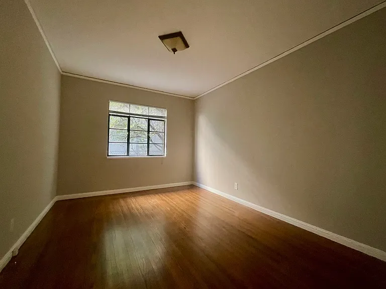 2909 Park Blvd #2 — Photo 9