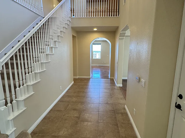 851 Antilla Way — Photo 7