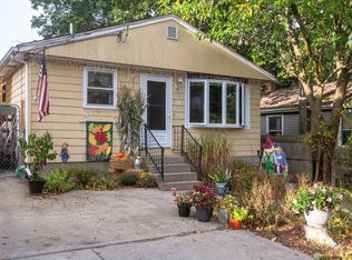 14 Vireo St, North Providence, RI 02904