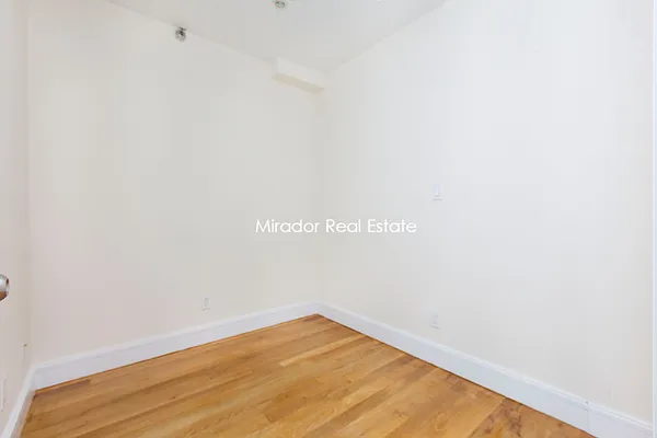 Rented by Mirador Real Estate | media 26