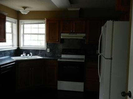 2nd image of 1205 Westover St
