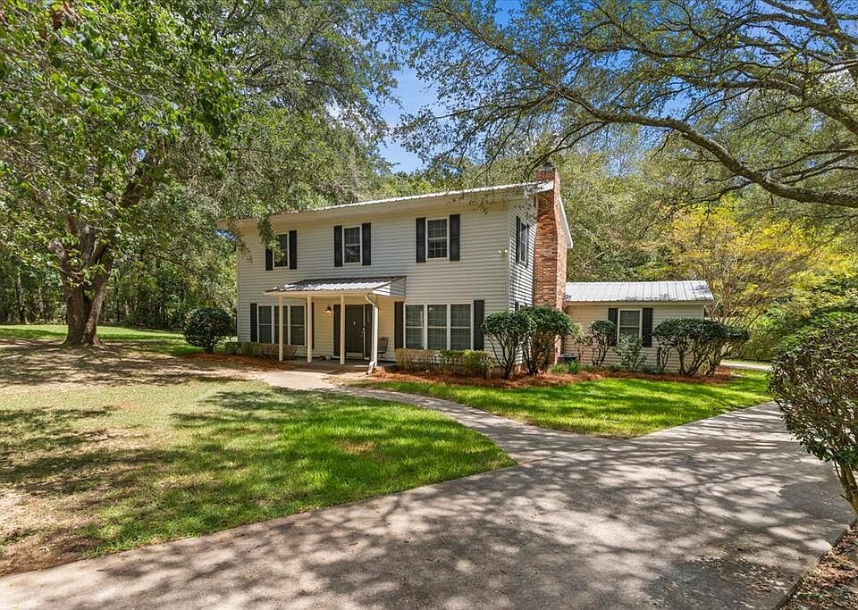1st image of 108 Valley Ct