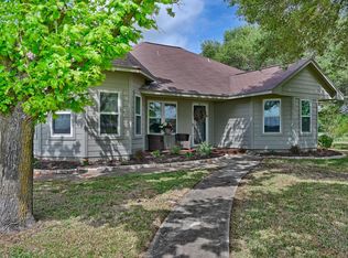 4988 Thane Rd, Navasota, TX 77868