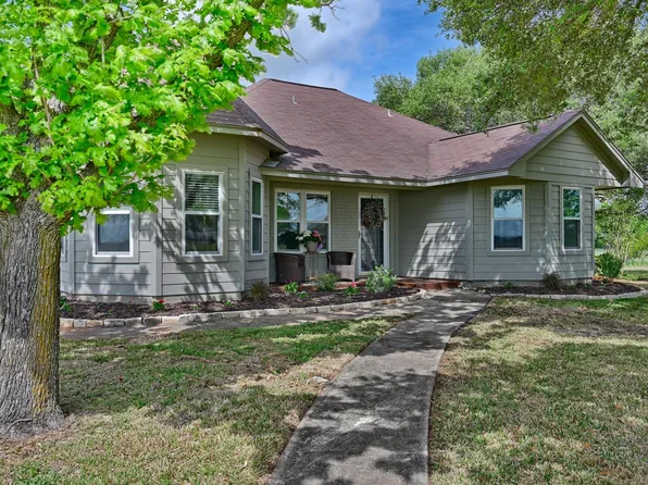 4988 Thane Rd, Navasota, TX 77868