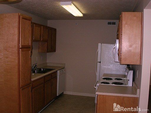 2nd image of 125 Park Hill Ln Unit 304